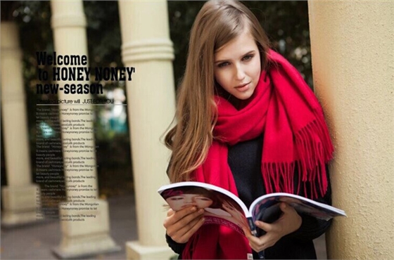 絲巾是女人必不可少的裝飾物