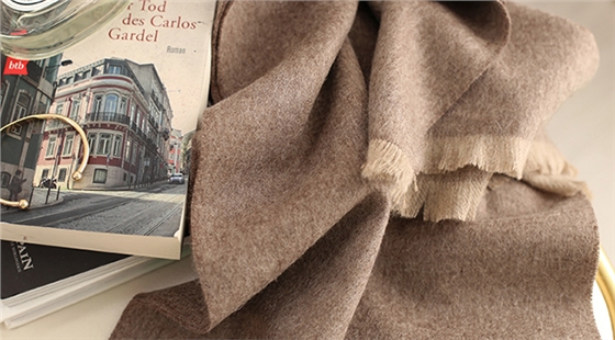 羊絨圍巾