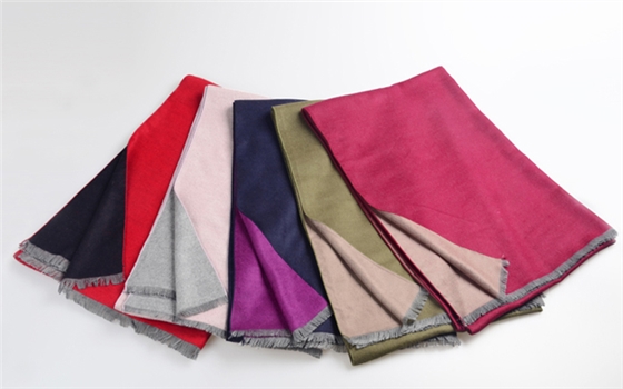 圍巾圍巾,這里有優惠 圍巾圖