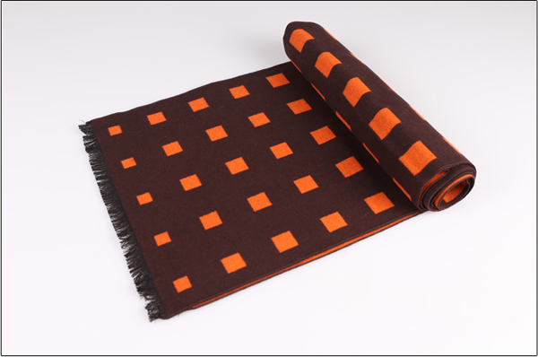 真絲圍巾的清洗保養(yǎng)