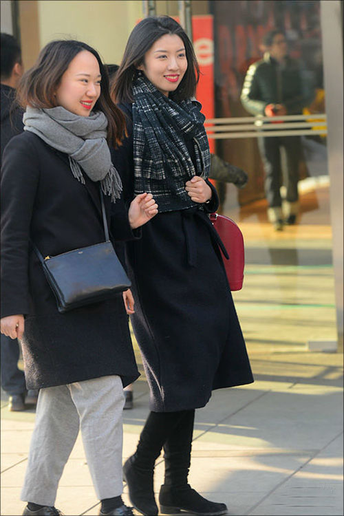 女士長(zhǎng)圍巾