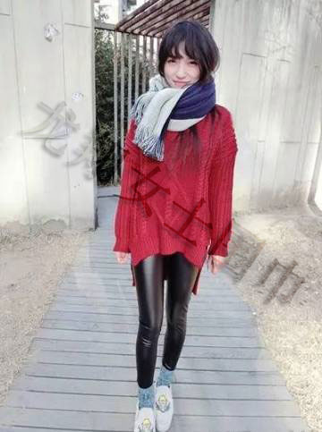 女士流蘇圍巾效果圖