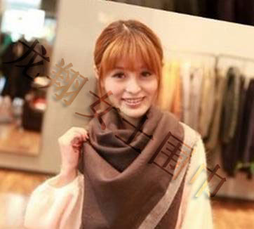 女士羊絨圍巾效果圖