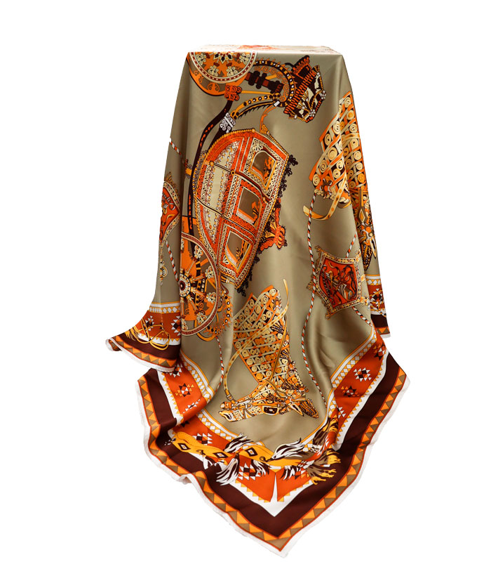 金裝車(chē)架絲巾整體圖