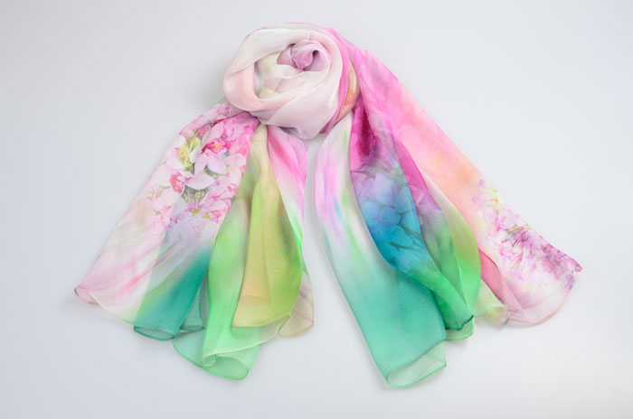 迷花沾草絲巾細節圖 迷花沾草絲巾細節圖