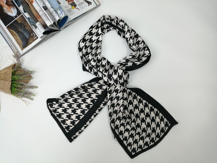 男士千鳥(niǎo)格紋領(lǐng)巾 男士千鳥(niǎo)格紋領(lǐng)巾