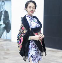 羊毛刺繡披肩 羊毛刺繡披肩